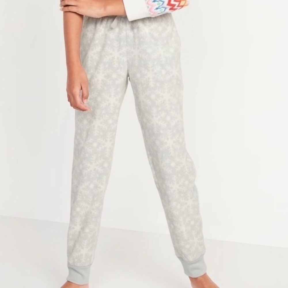 NWT Old Navy Snowflake Printed Microfleece Pajama Jogger Pants in Gray